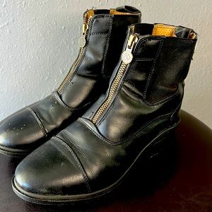 Short black horse riding boots kids size 4